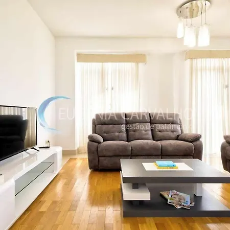 Ria Charme Apartamento No Centro Da Cidade * アヴェイロ