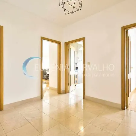 Ria Charme Apartamento No Centro Da Cidade * アヴェイロ